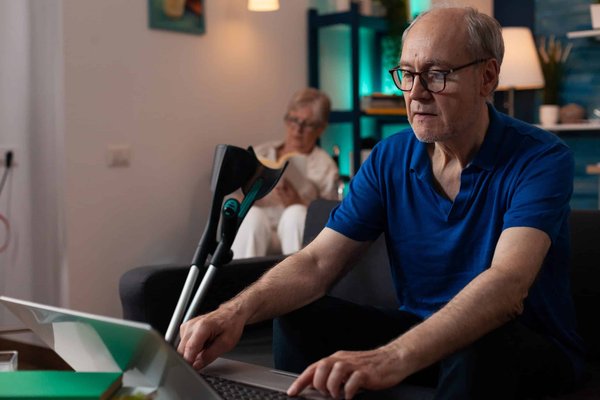 Are There Specific Stretching Routines That Can Prevent Lower Back Pain in Office Workers?